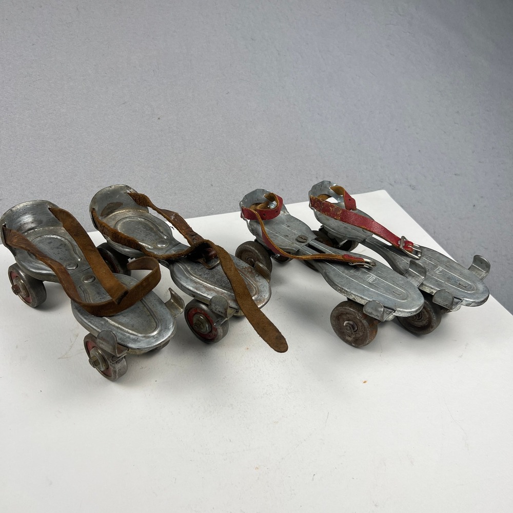 VTG Roller Skates Kids Adjustable Sears AMC Flash + Silver Metal Lot 2 Leather